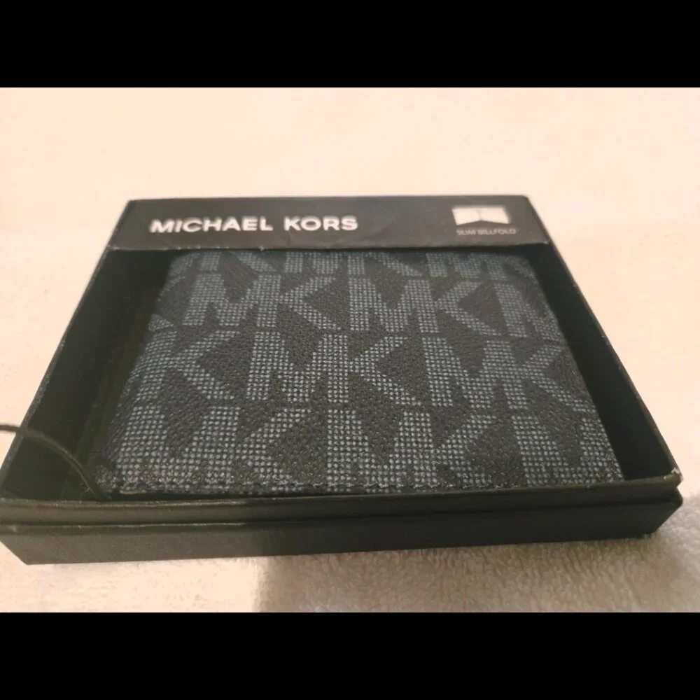 NWT and In Box Michael Kors Jet Set Men's Slim Men's BiFold Wallet
